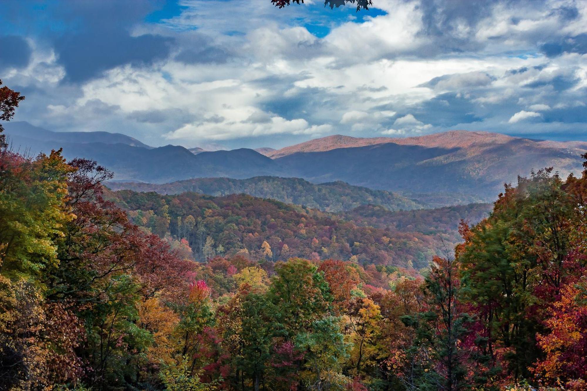 Epic Mountain Views, Hot Tub, Game Room, Sleeps 10 Sevierville Exterior foto