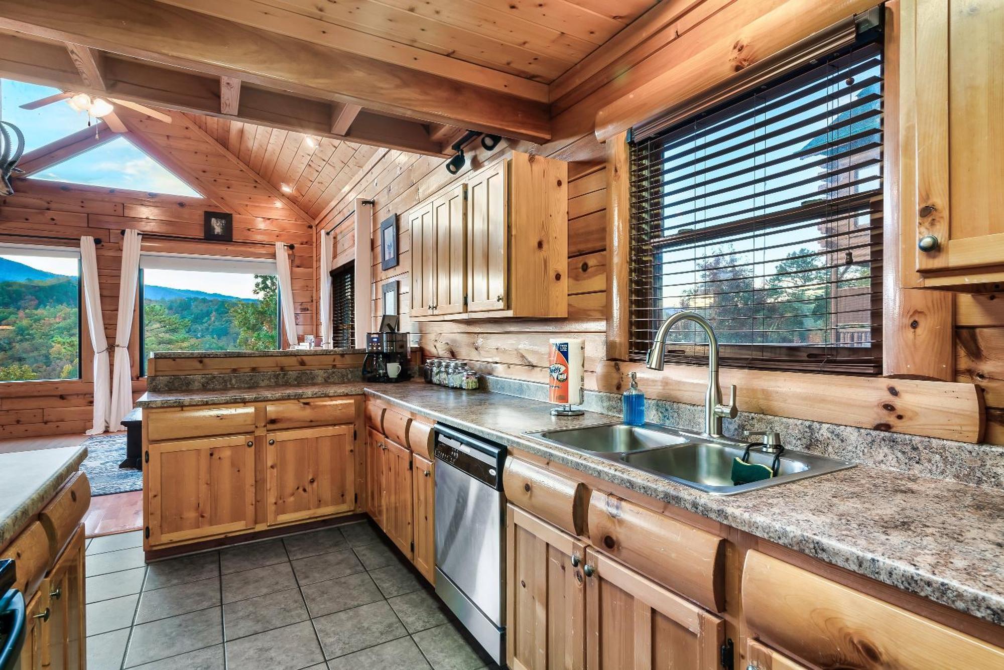 Epic Mountain Views, Hot Tub, Game Room, Sleeps 10 Sevierville Exterior foto